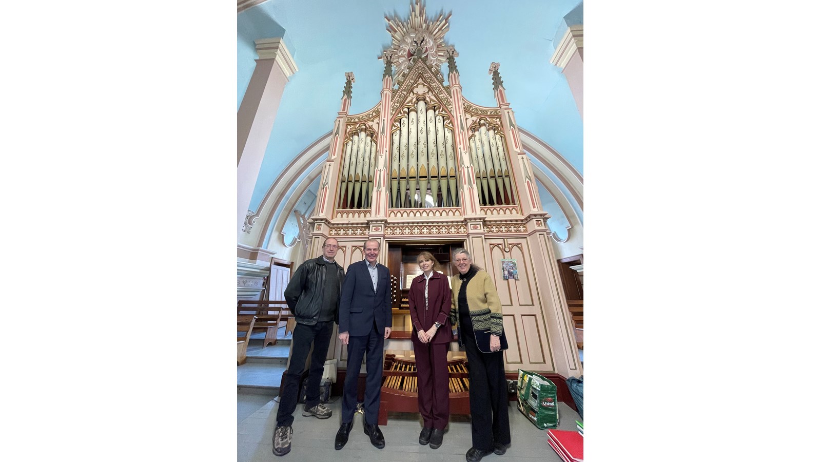 Sur la photo, on reconnaît Jean Choquette, André Bachand, Maryse Simard Lebrun et Denyse Morin.