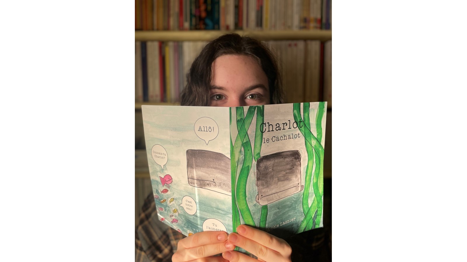 Âgée de 14 ans, Adèle Lasnier adore la lecture, l’écriture et le dessin. Elle aime particulièrement le travail des illustratrices québécoises, Élise Gravel et Isabelle Arsenault.