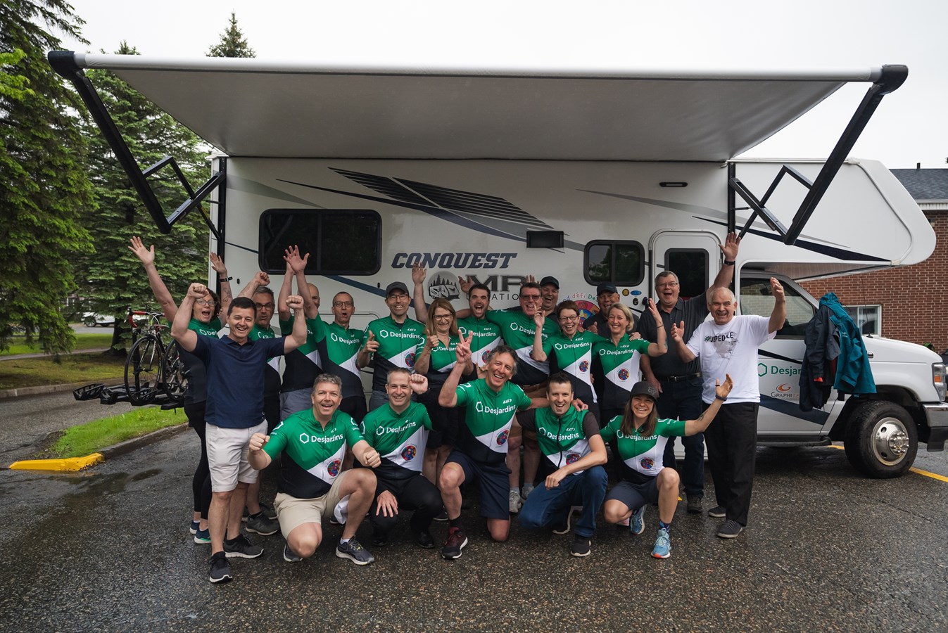 Samedi, c’était le grand départ du Grand Défi Desjardins à la caisse populaire de la rue Saint-Georges à Windsor.