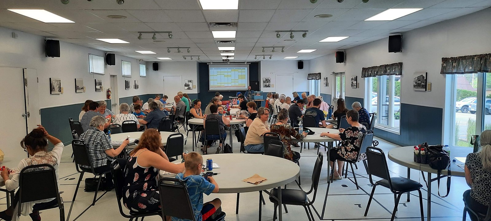 Plusieurs personnes ont pu jouer au bingo dans le cadre de la Fête nationale.