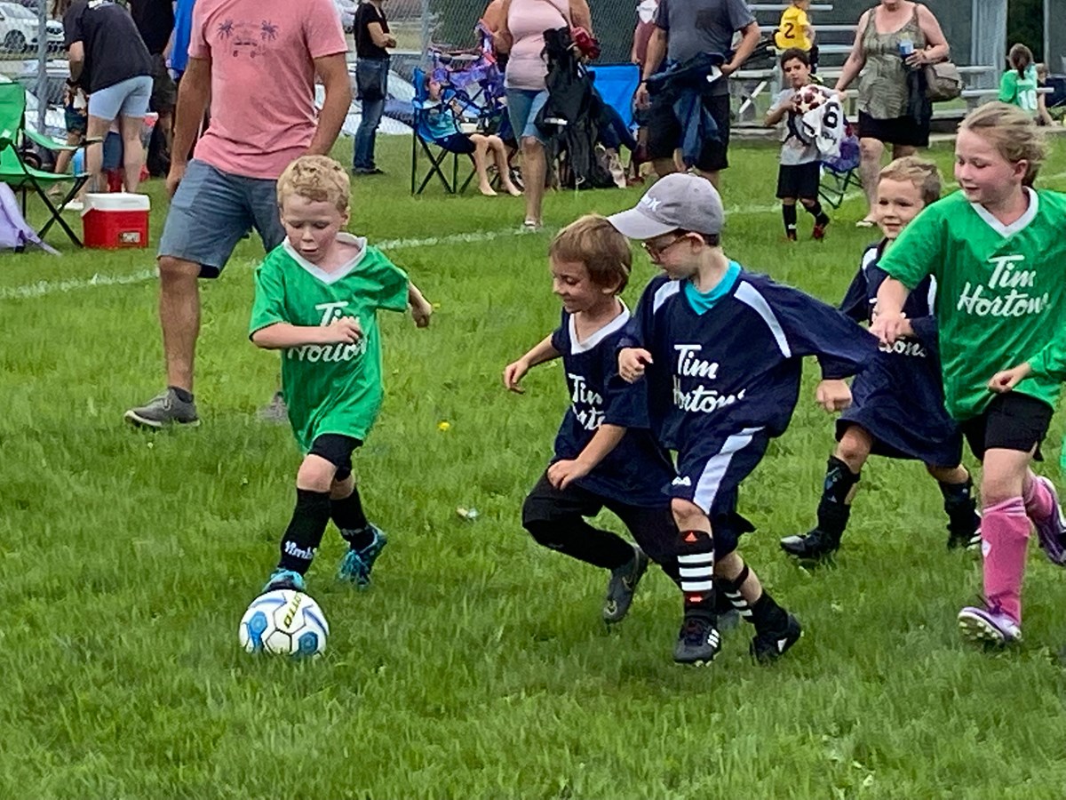 Les joueurs ont pris part à des mini-matchs durant lesquels les jeunes se sont beaucoup amusés.