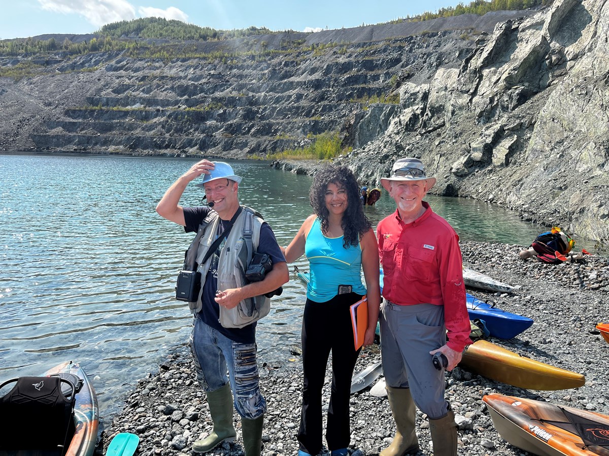 David Martel, Mercedes Becerra et Bernard Coulombe (directeur de la mine).