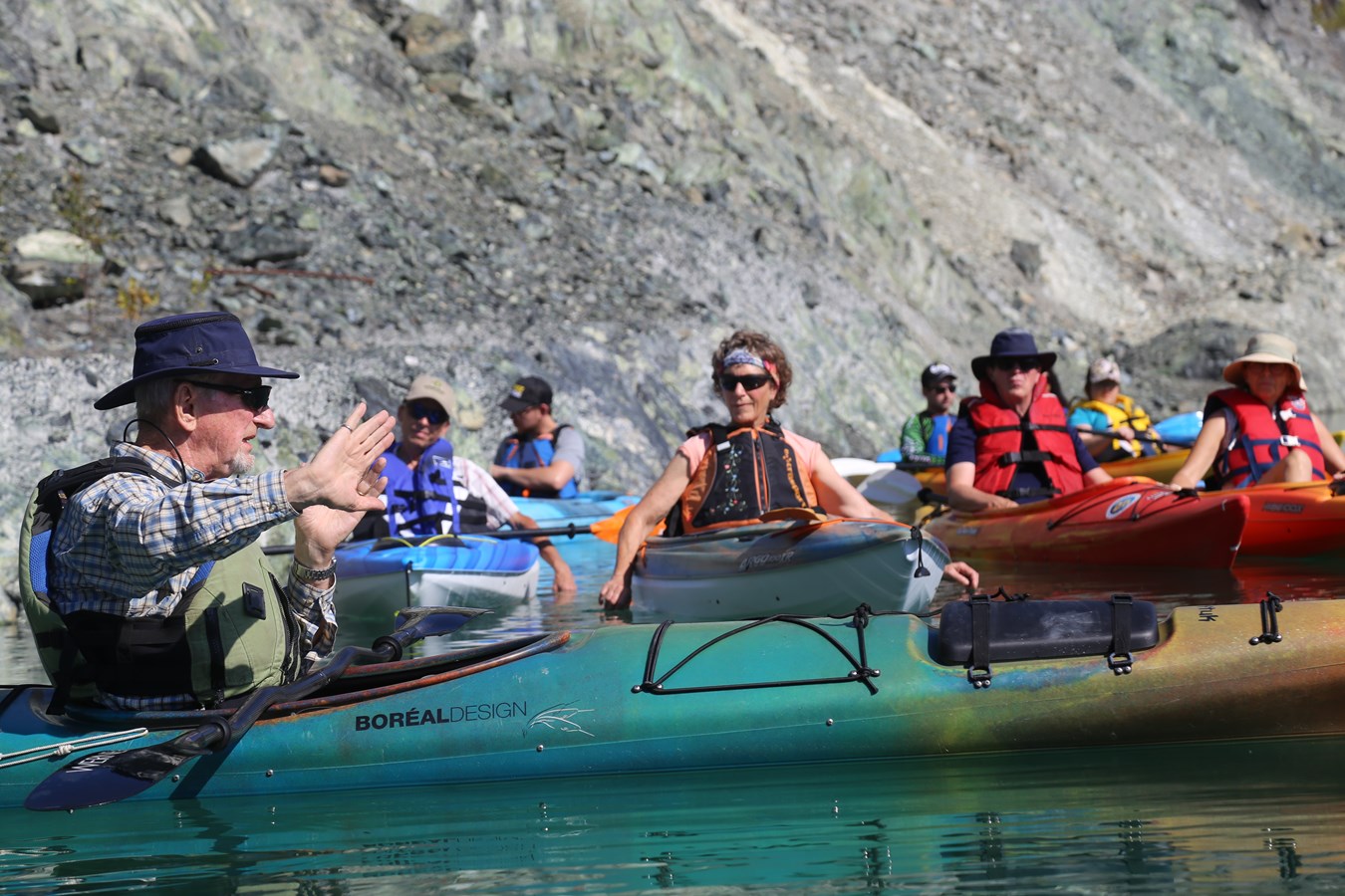 Plus d’une centaine de kayakistes sur les eaux de l’ancienne mine Jeffrey