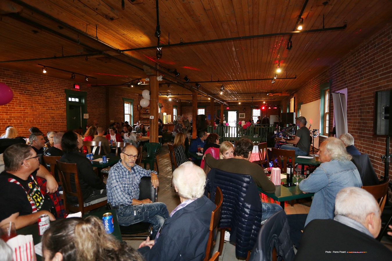 Entre 250 et 300 personnes ont pris part à cette rencontre festive associée à une campagne de financement.
