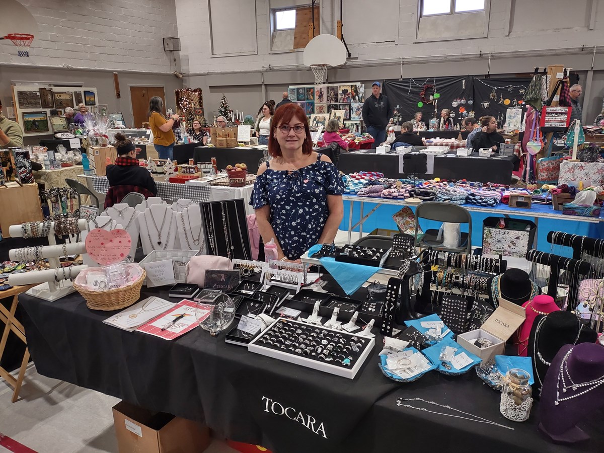 Bel engouement pour le 21e salon des artisans de l’école ADS