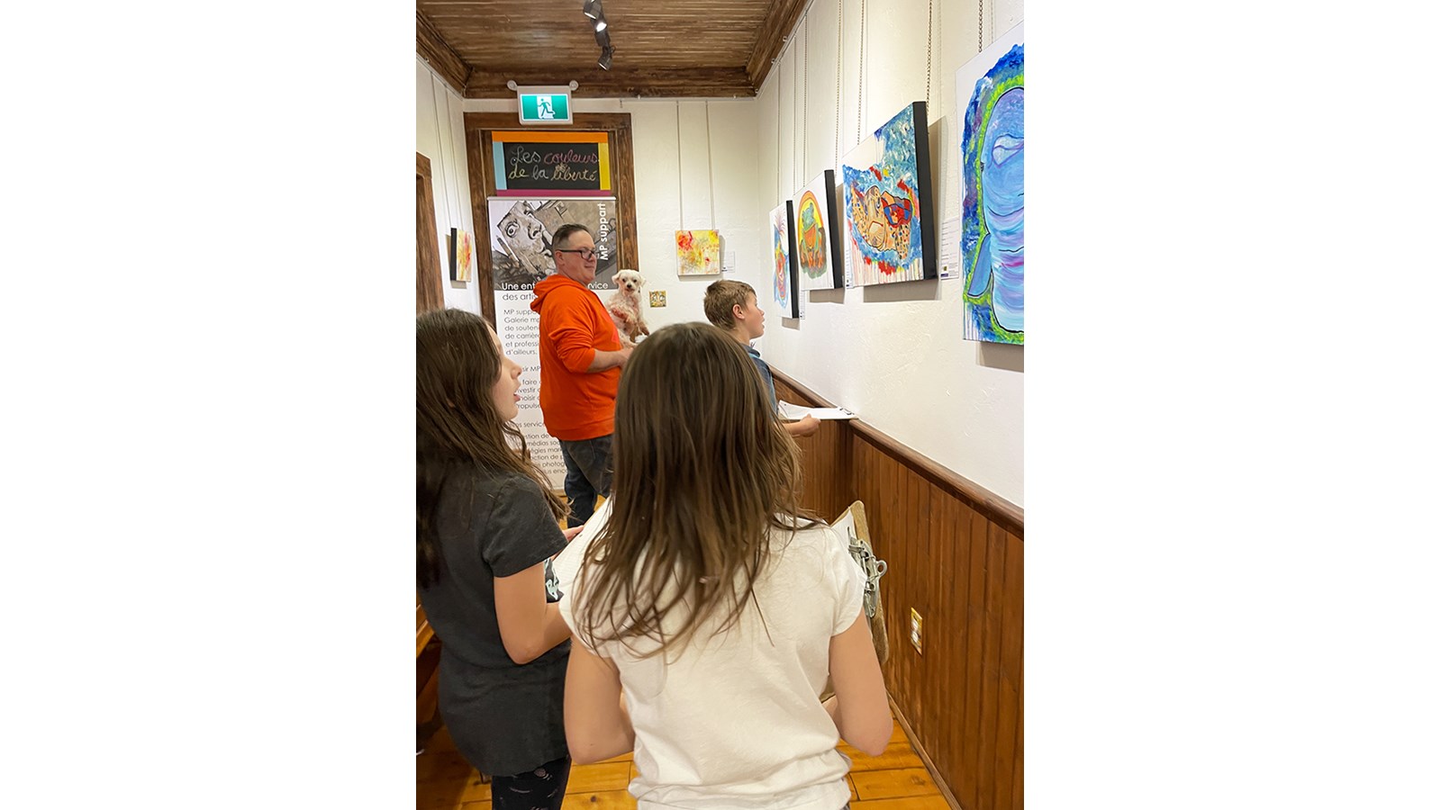 Mélanie Poirier a fait vivre une expérience artistique aux jeunes de l’école de Durham-Sud