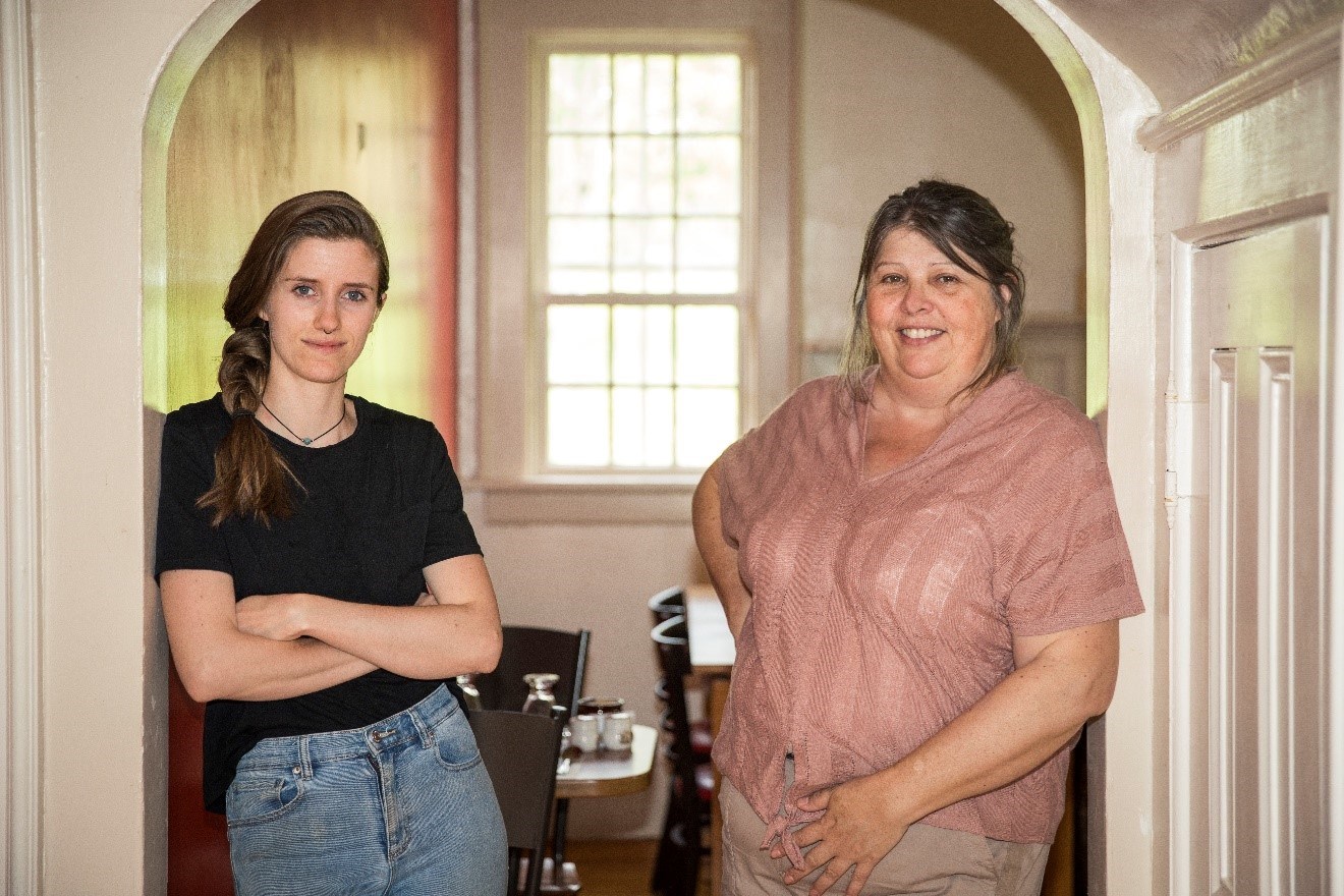 Jeanne Dionne et Solange Thibodeau, propriétaires de La Desserte.