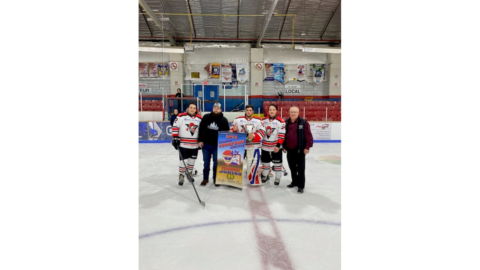 Le tournoi provincial Connie-Dion prend fin avec la présentation de la finale de la classe B