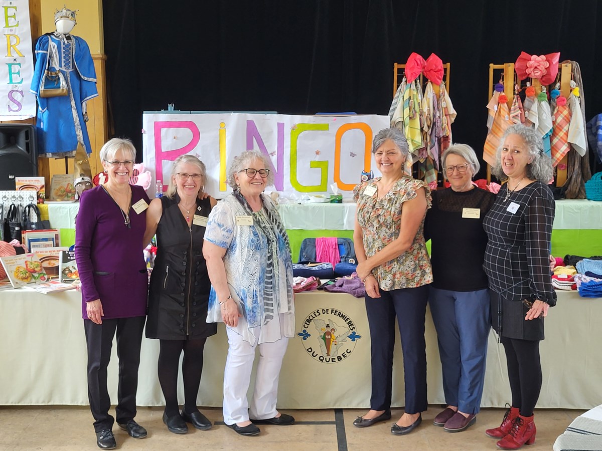 Nicole Proulx, Clothilde April, Agathe Boissonneault (présidente), Johanne Turgeon, Sylvie Croteau et Micheline Blanchet.