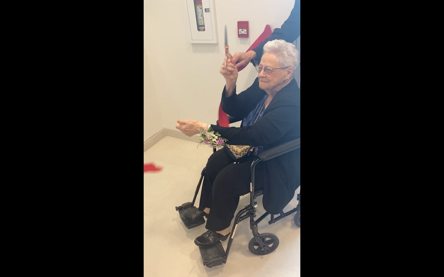 À cette occasion, Lena Ross a procédé à la traditionnelle coupe de ruban.