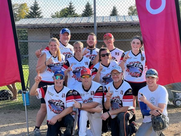 La formation JN Auto remporte les championnats provinciaux mixtes E