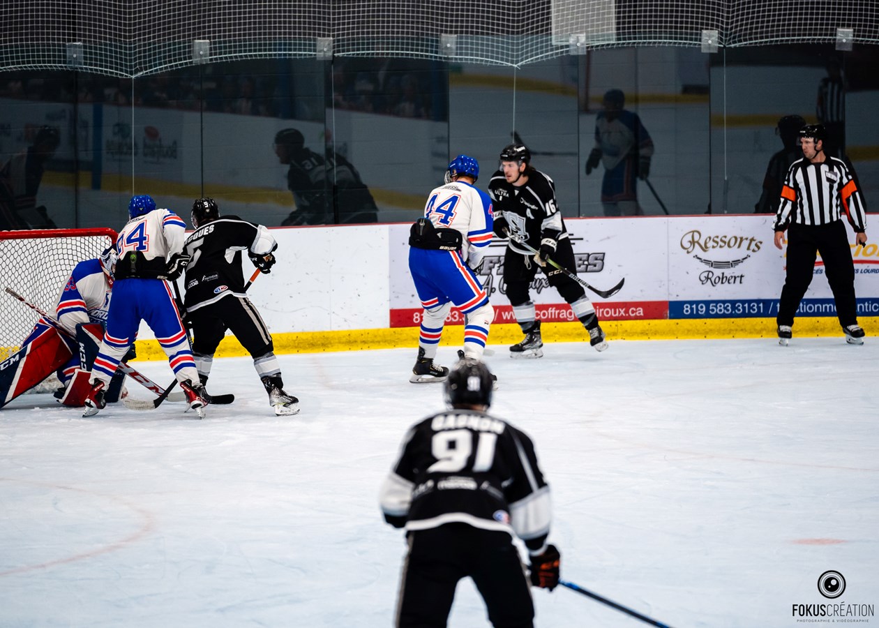 Le Nordik Blades trébuche à son premier match de la saison