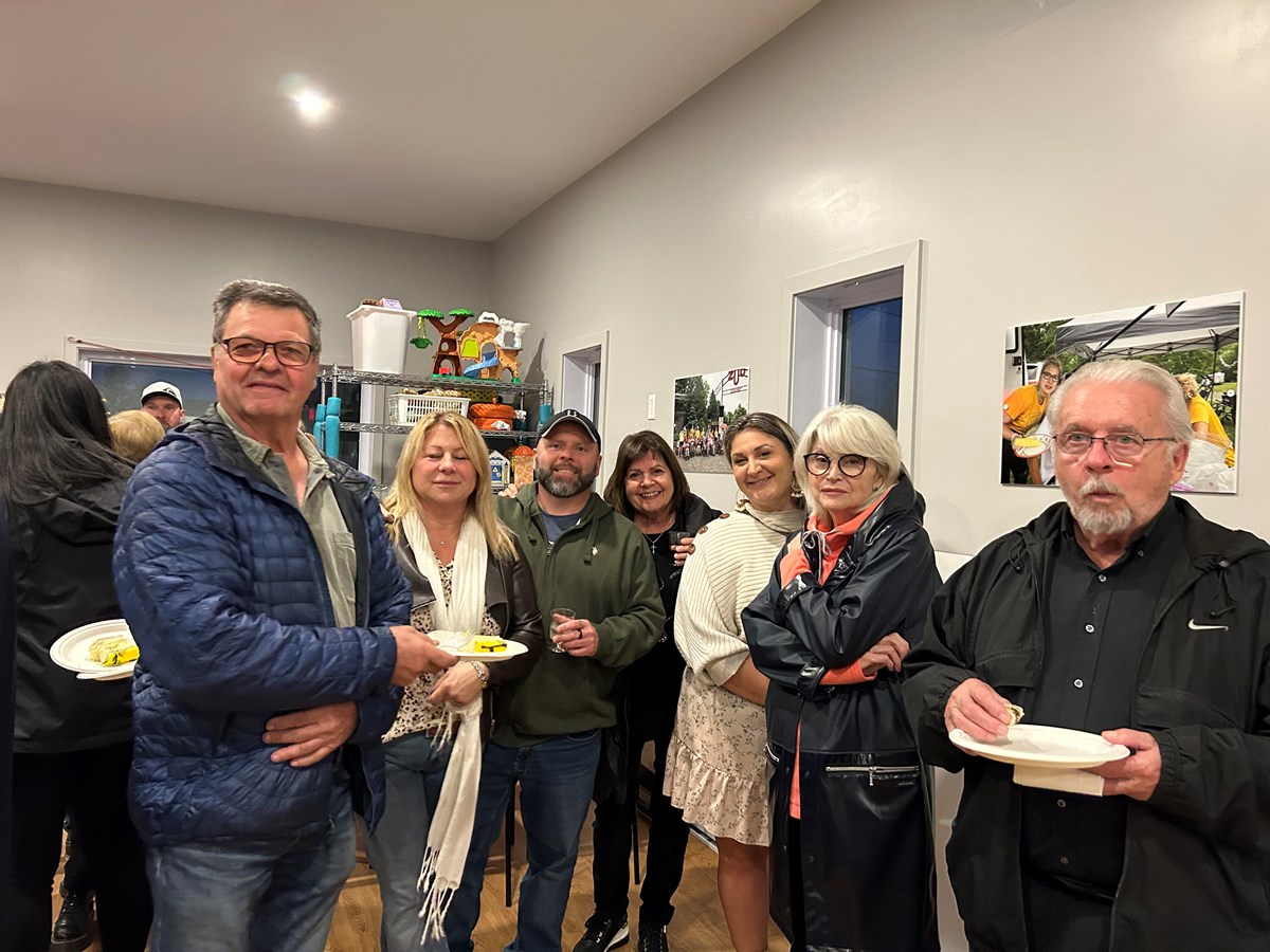 Ils étaient nombreux à souligner l’inauguration des nouveaux locaux du Centre de répit Théo Vallières.