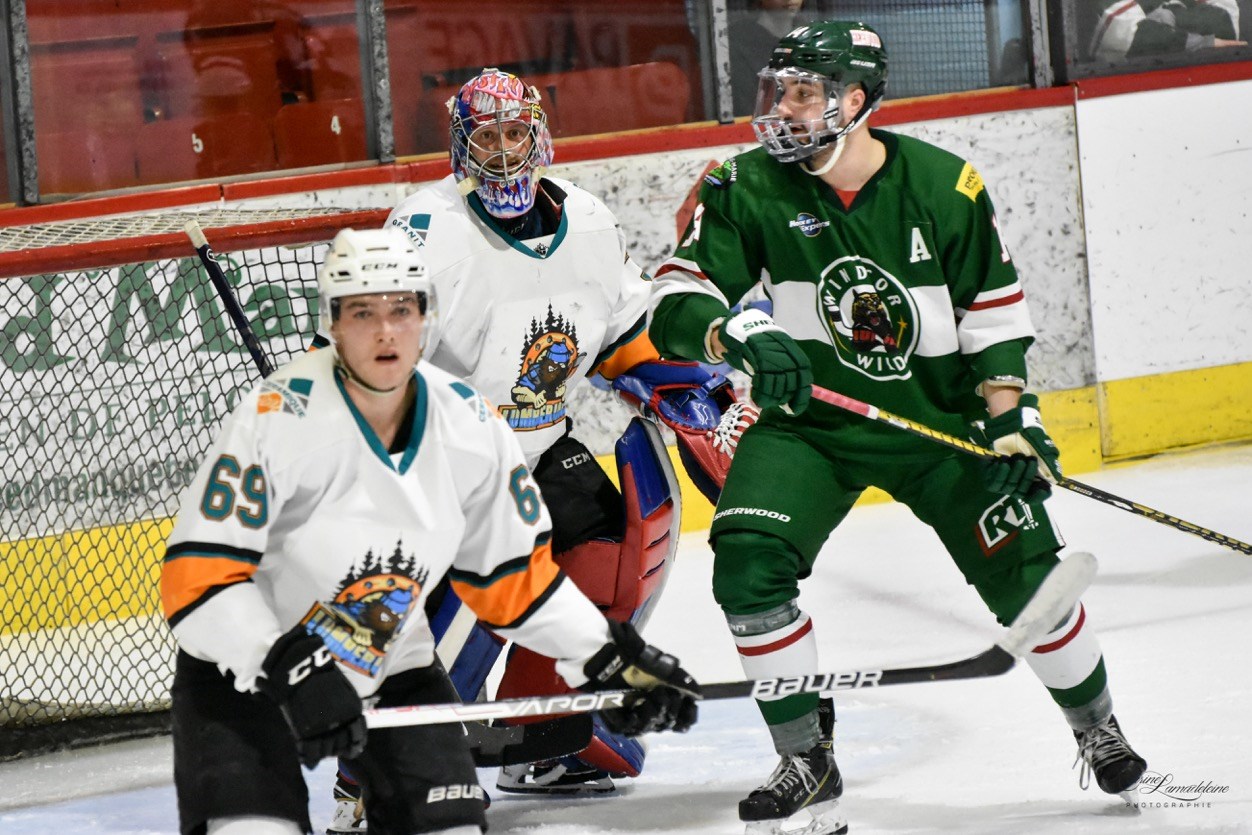 Maxime Drapeau et le Desjardins - Wild s’éclatent contre East Angus