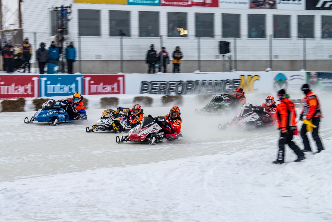 Plus de 30 000 visiteurs ont franchi les guichets pour assister au Grand Prix ski-doo de Valcourt.