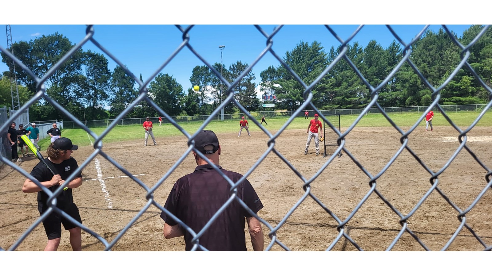 Une participation record à la 3e édition du tournoi de balle molle-bénéfice à Wotton