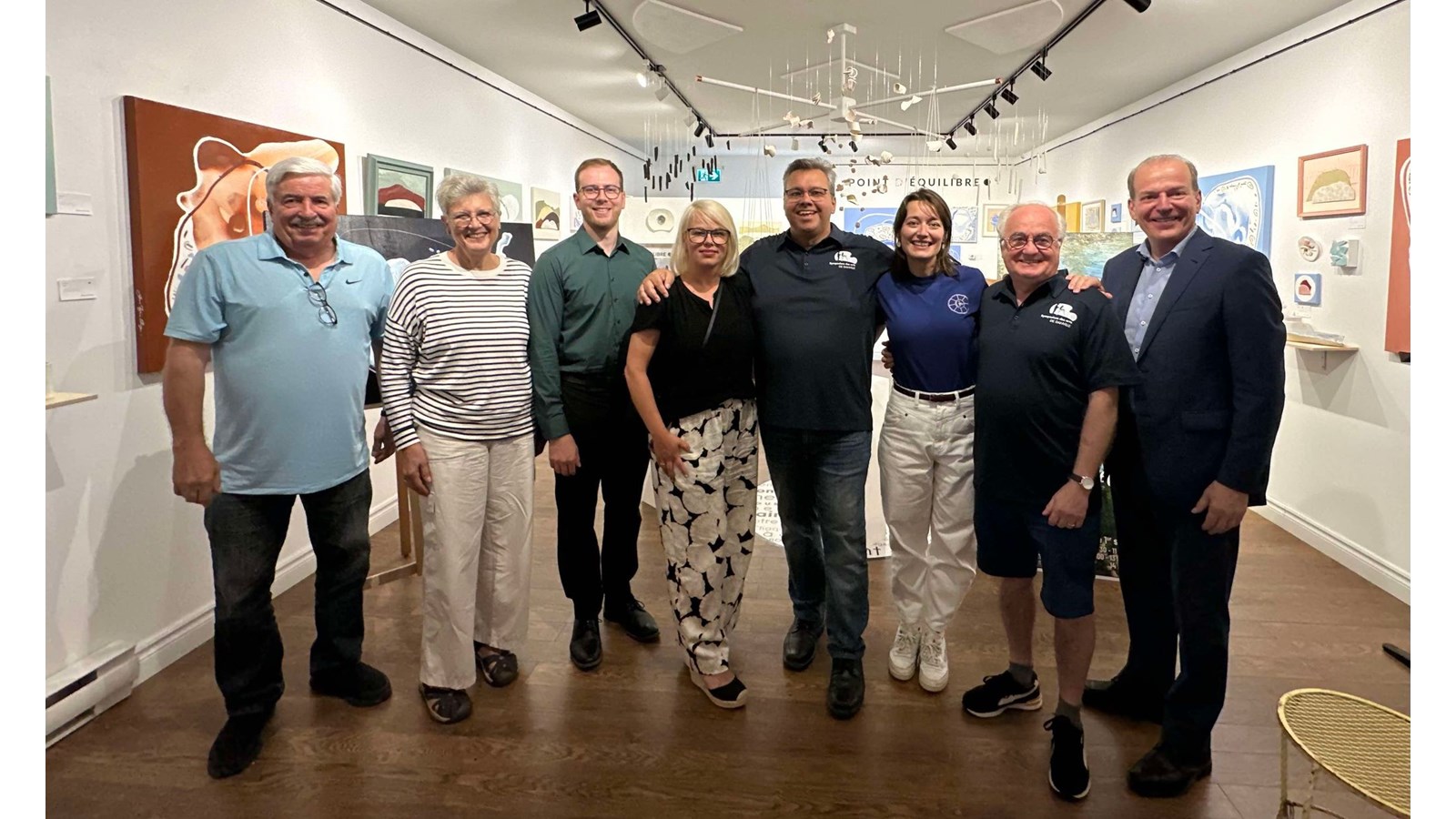 Normand Desharnais, Martine Satre, mairesse de Danville, Zachary Martel, Marianne Bernier, Alain Caron, président du C.A , Geneviève Boivin-Roussy, Rénald Gauthier et le député de Richmond, André Bachand