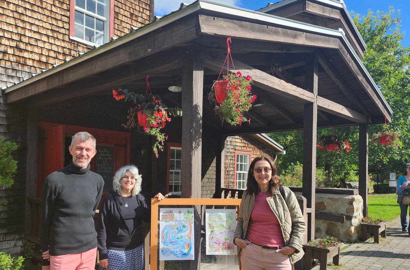 Cet événement s’inscrit dans les nombreuses activités culturelles organisées par le Moulin à Laine d’Ulverton pour promouvoir l’art et la créativité dans un cadre patrimonial unique.