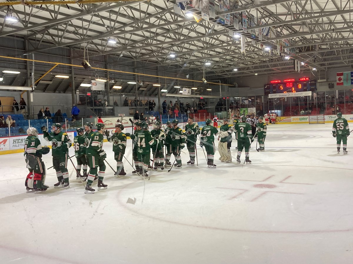 Le Desjardins – Wild bat Saint-Cyrille et prend seul le premier rang