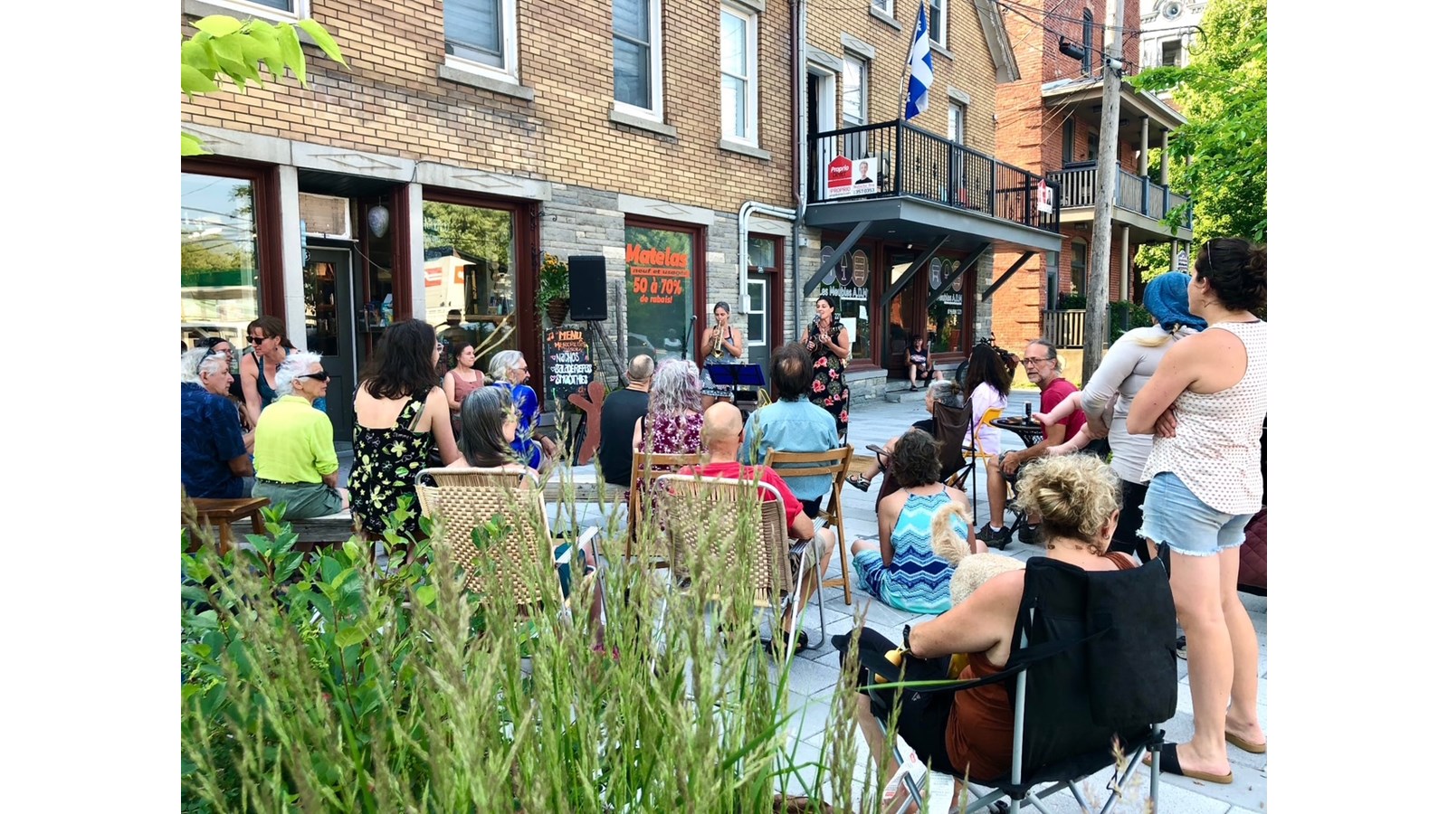 Un nouveau rendez-vous artistique hebdomadaire au cœur du Carré à Danville