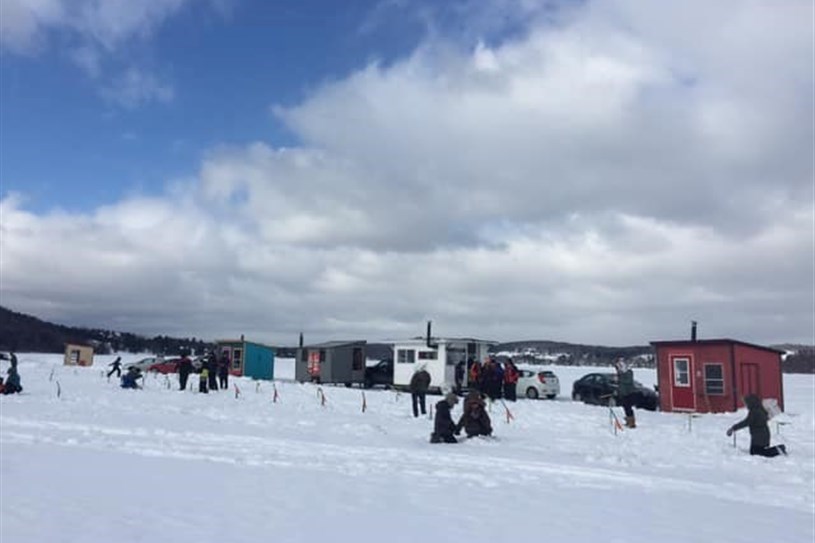 Une journée d’initiation à la pêche blanche sur les glaces du lac des Trois-Lacs
