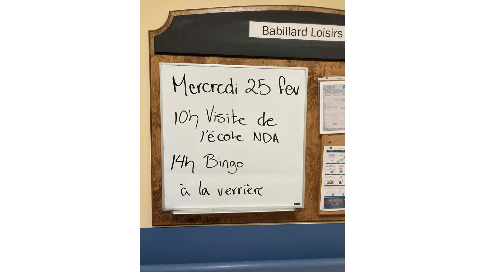 Des élèves de l’école Notre-Dame-de-L’Assomption animent un atelier avec des résidents du CHSLD des Sources