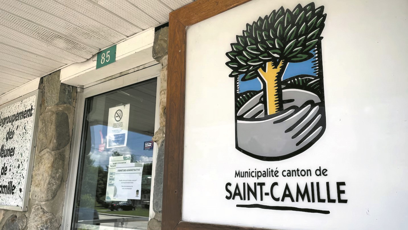 Les citoyens de la municipalité du canton de Saint-Camille ont eu la surprise d’apprendre au cours de la dernière semaine que les bureaux de l’hôtel de ville allaient devoir être fermés temporairement.