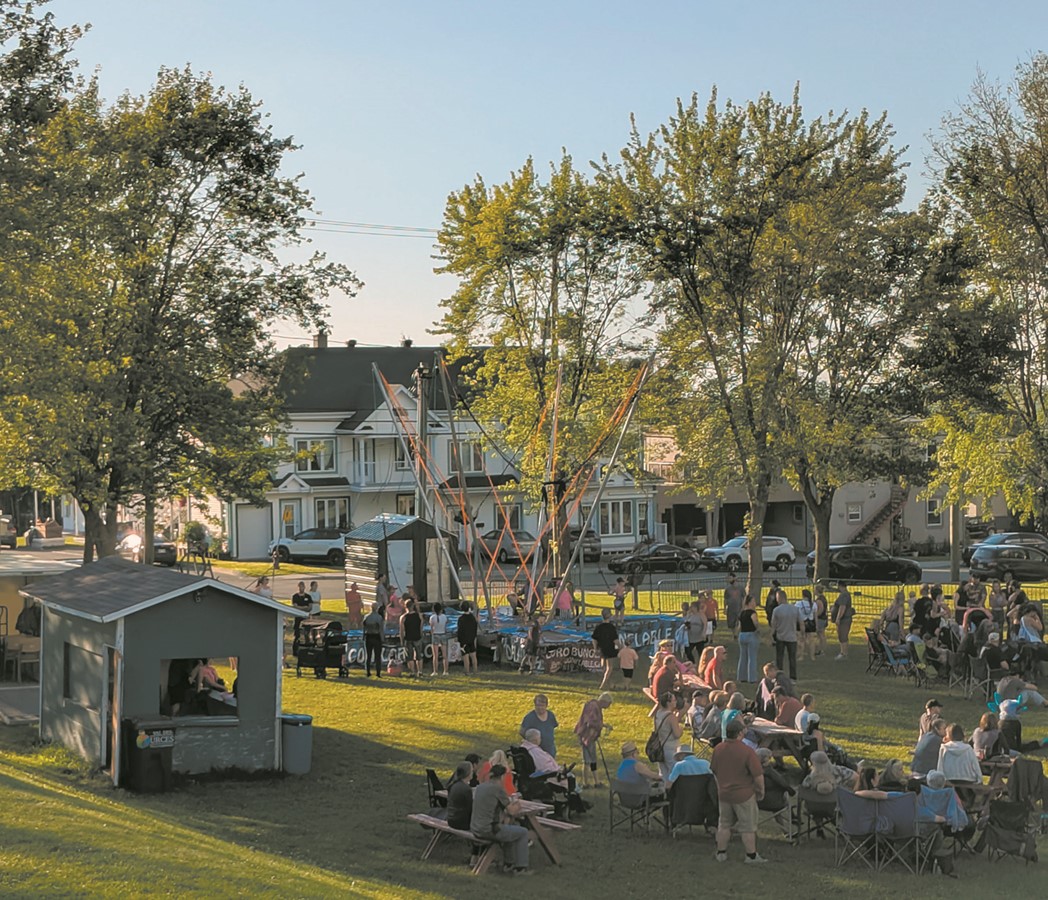 Le parc Dollard de Val-des-Sources avait de nouveau revêtu ses plus beaux atours le 11 juillet dernier, alors que s’y tenait la Fête estivale organisée par la municipalité.