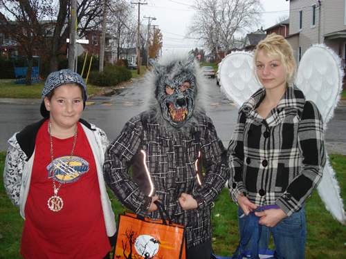 Halloween sur la rue Ambroise-Dearden