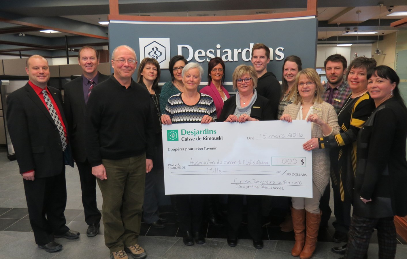 La Caisse Desjardins de Rimouski et Desjardins Assurances remettent 16 000 $ à l’Association du cancer de l’Est du Québec