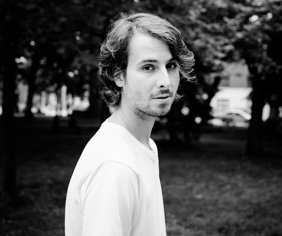 Bobby Bazini présentera son 4e opus chargé de voyages, le 13 novembre
