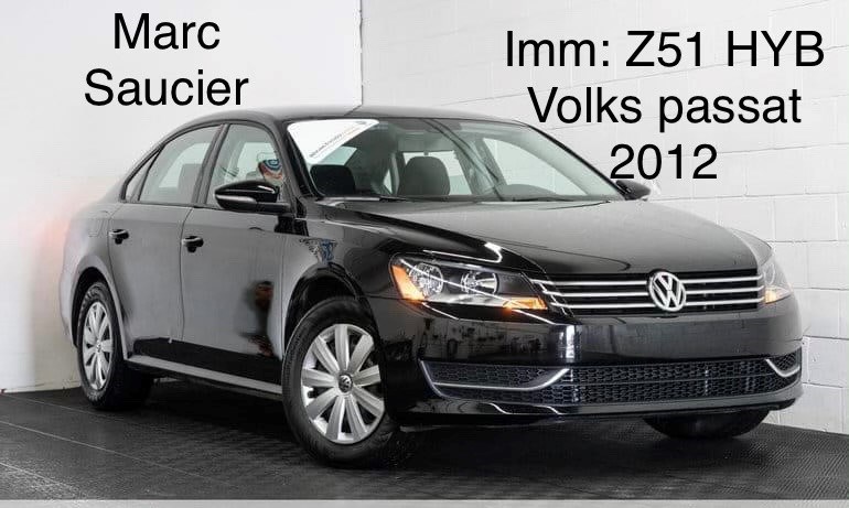 Les policiers ont diffusé une photo du modèle de voiture que ce dernier possède, soit un Volkswagen Passat noir 2012 immatriculé Z51 HYB.