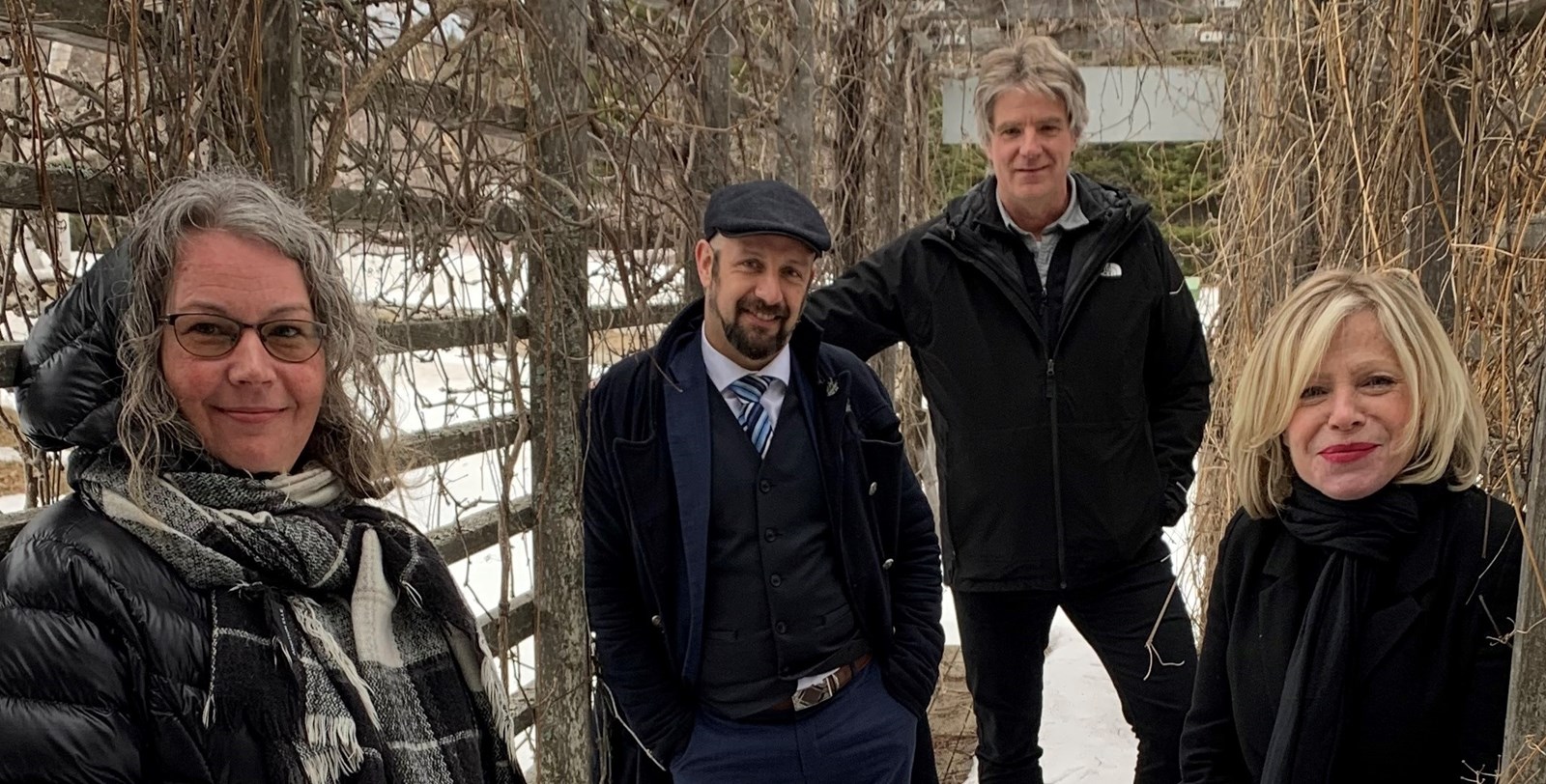 La directrice du Parc régional de la rivière Mitis, Kathy Laplante, le préfet de la MRC de la Mitis, Bruno Paradis, le directeur des Jardins de Métis et membre du conseil d’administration du Parc, Alexander Reford, et la ministre Caroline Proulx.