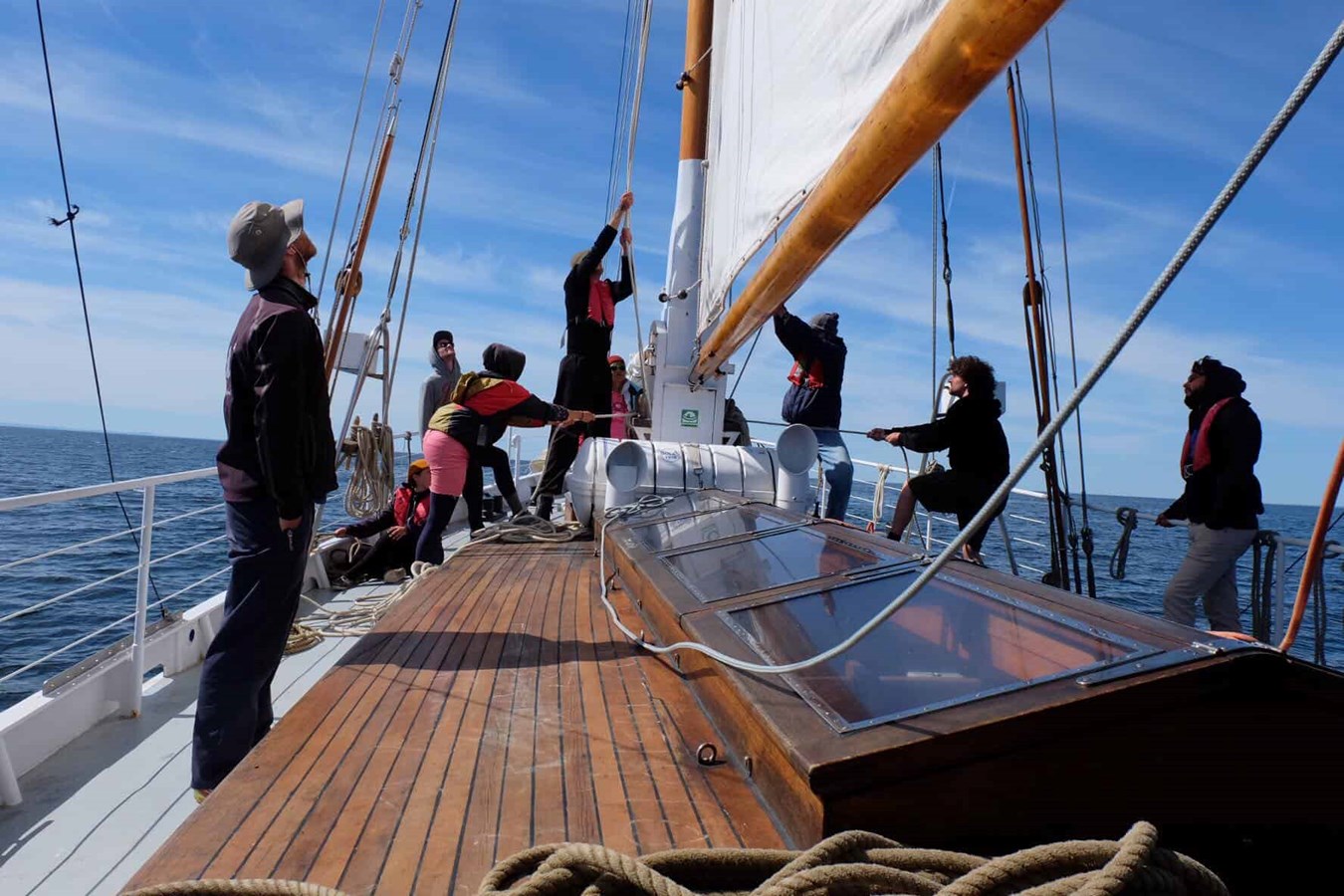 Le voilier-école EcoMaris à Rimouski le 29 juin pour le départ de La route des possibles