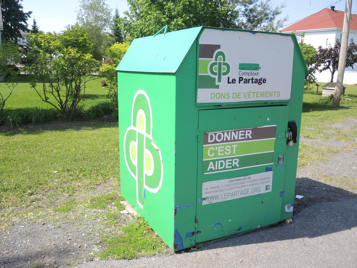 Vaudreuil-Dorion encadre davantage les contenants de dons caritatifs sur son territoire