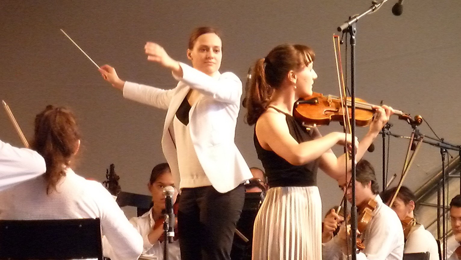 Musicalement, la chef d’orchestre, Dina Gilbert, avait choisi des pièces et monté un programme pouvant rejoindre tous les membres d’une famille.