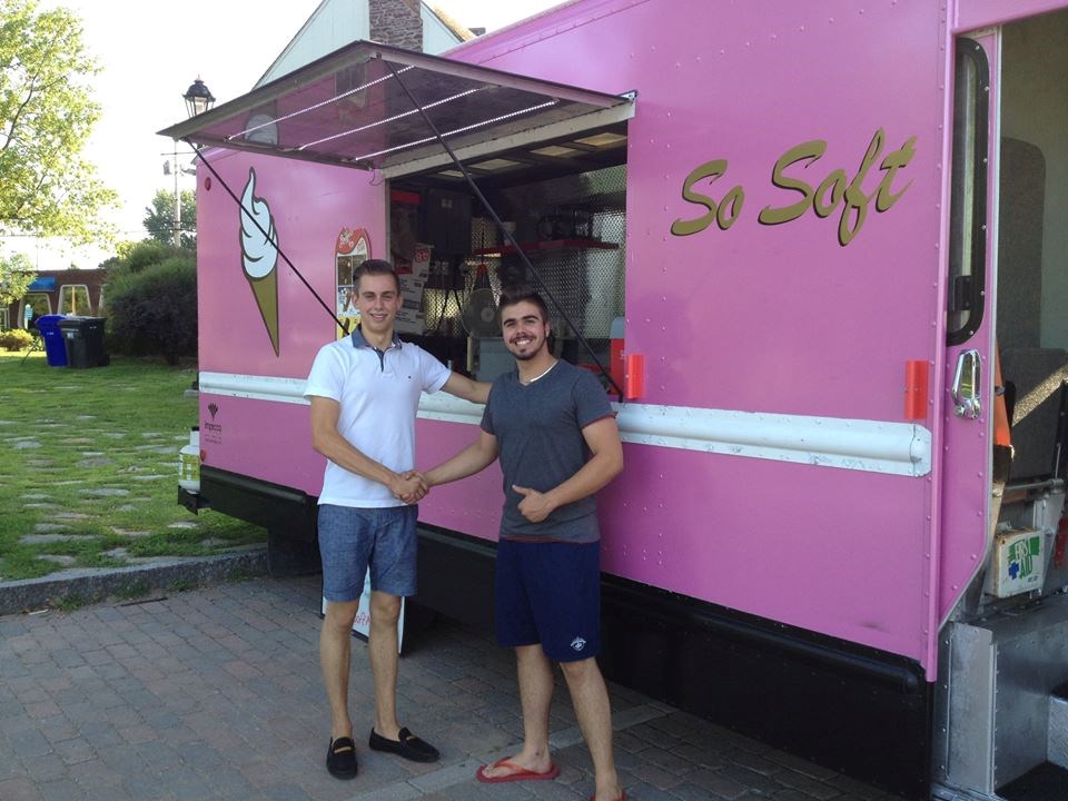 Deux jeunes entrepreneurs motivés!