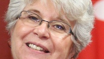 Rencontre avec Lise Chartier, une passionnée d’histoire, au théâtre de la Chapelle du Souvenir