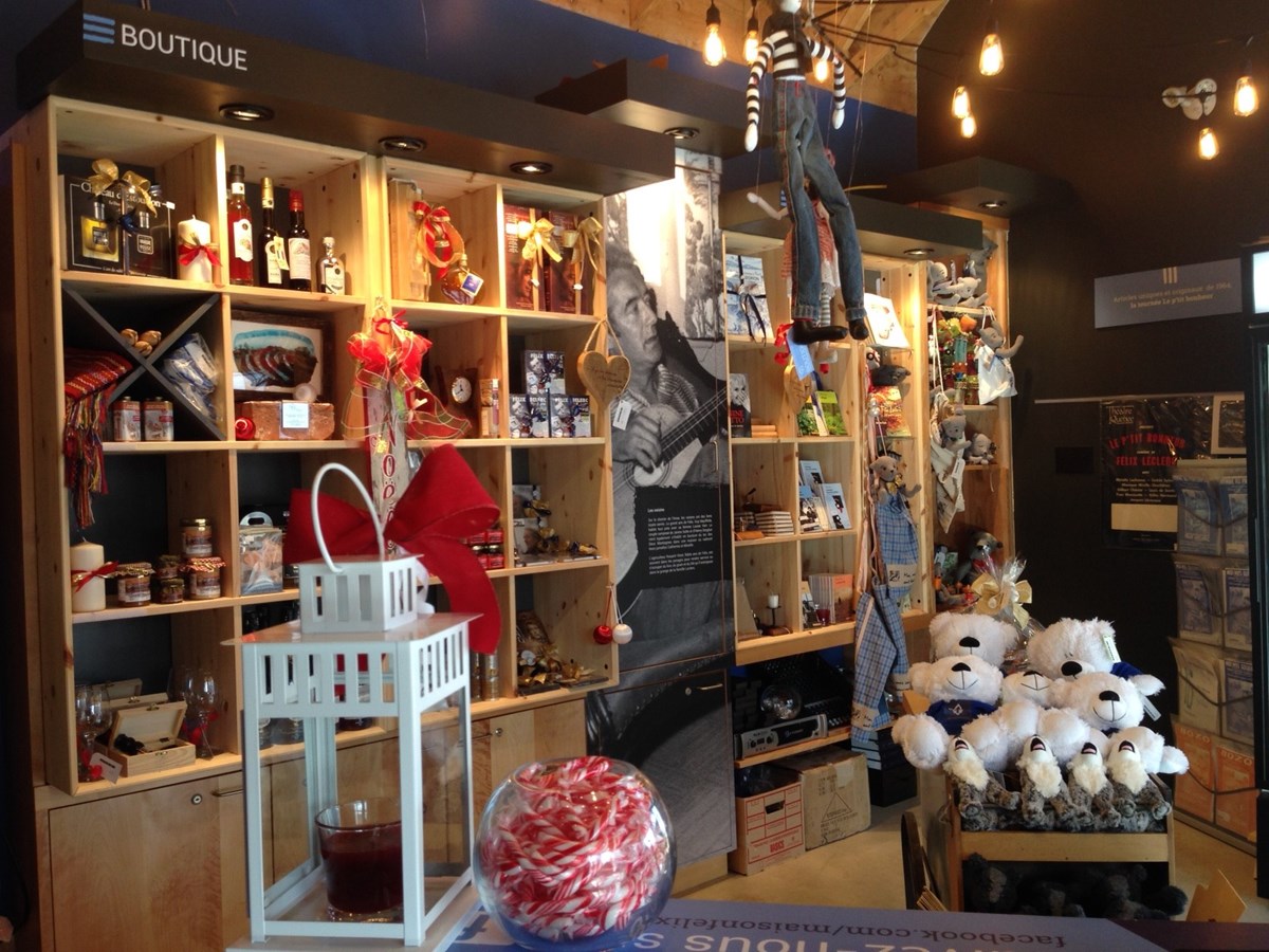 Ouverture officielle de la boutique de Noël à la maison Félix-Leclerc