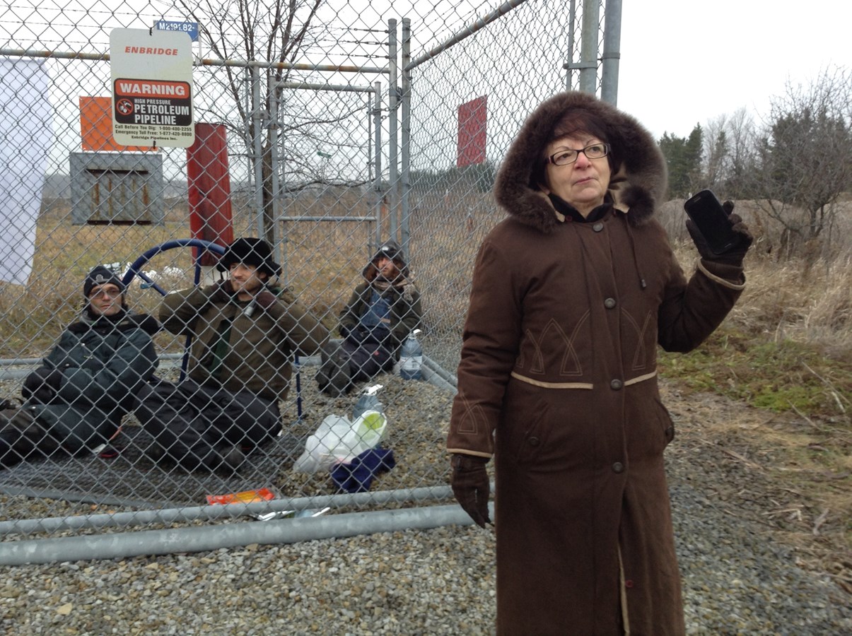Des manifestants s’enchaînent à une valve d’Enbridge