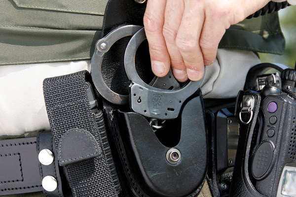 Enquête initiée à Vaudreuil-Dorion : arrestation de quatre suspects