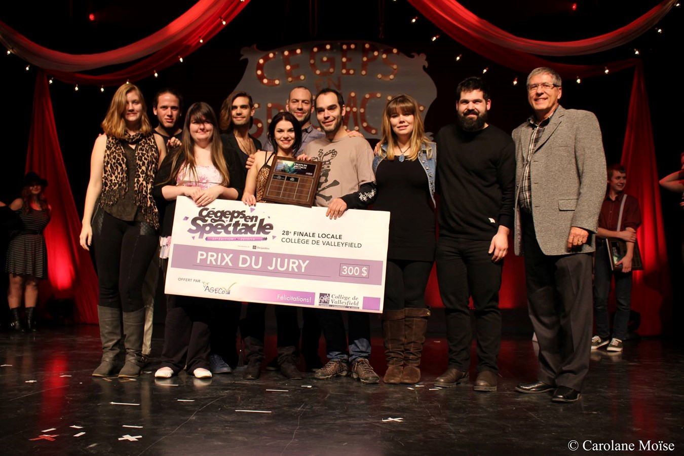 Le duo gagnant a mis la main sur le Prix du jury, accompagné d’une bourse de 300 $ offerte par l’Association Générale des étudiants du Collège de Valleyfield (AGÉCoV).