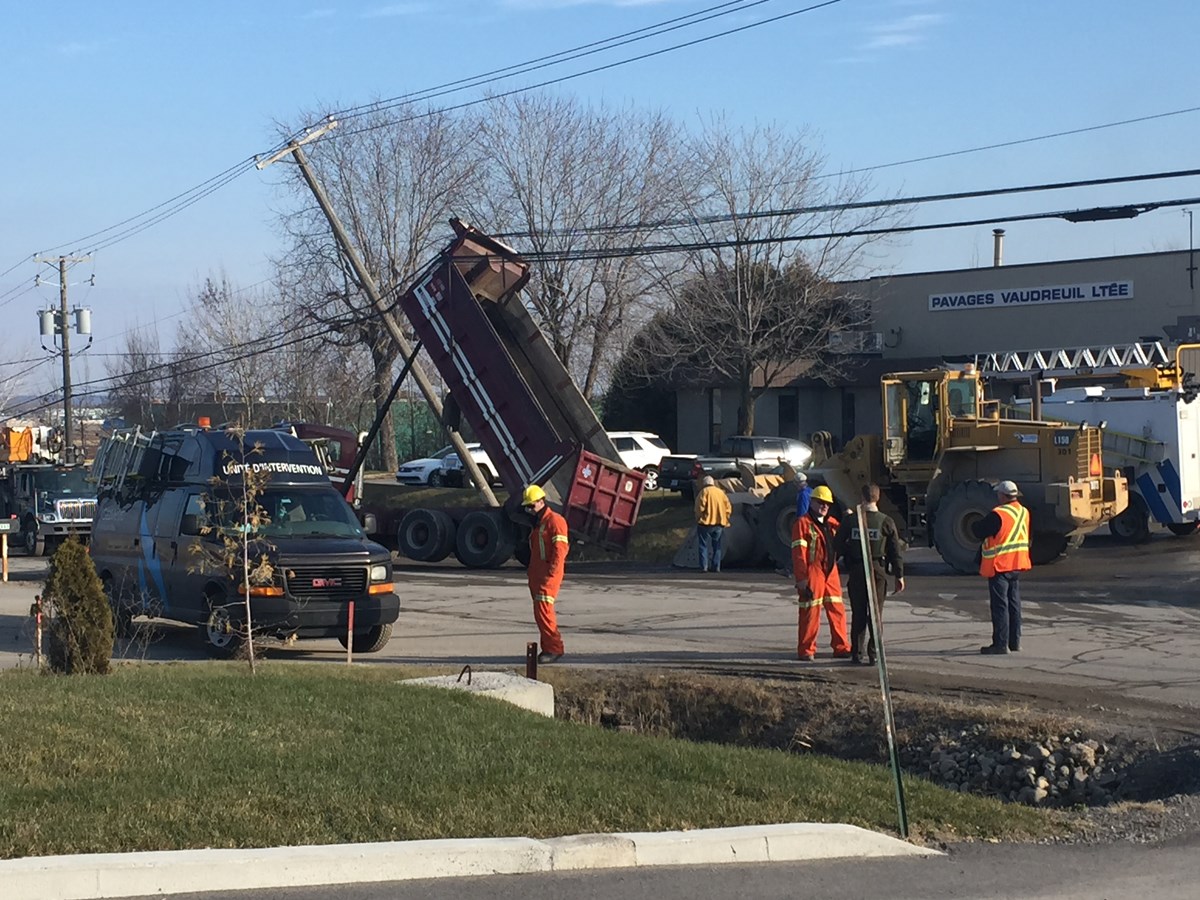 Deux accidents dangereux à Vaudreuil-Dorion sur Montée Labossière