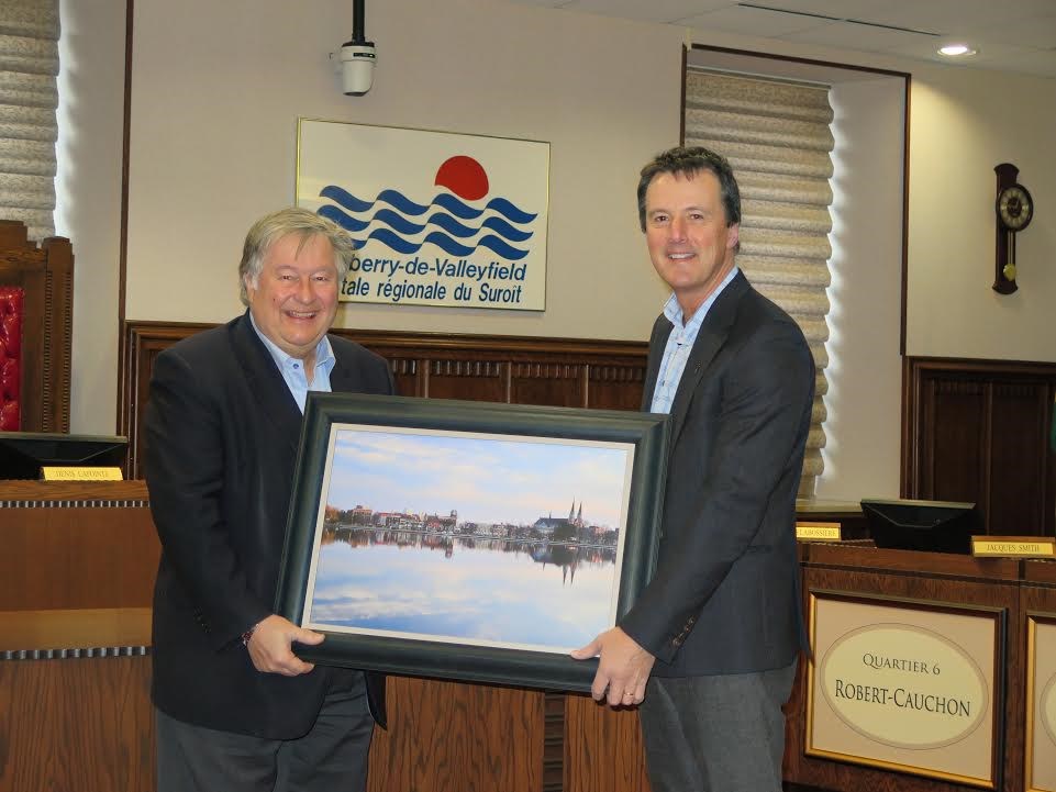 Le directeur général du Collège de Valleyfield hororé