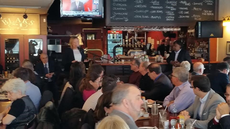 La députée Marie-Claude Nichols rencontre les gens d'affaires de l'Île-Perrot
