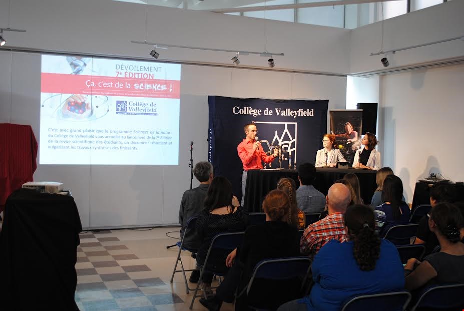 Dévoilement de la revue « Ça c'est de la science » au Collège de Valleyfield