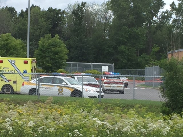 Un suspect tiré dans le stationnement du poste de la SQ de Vaudreuil-Soulanges