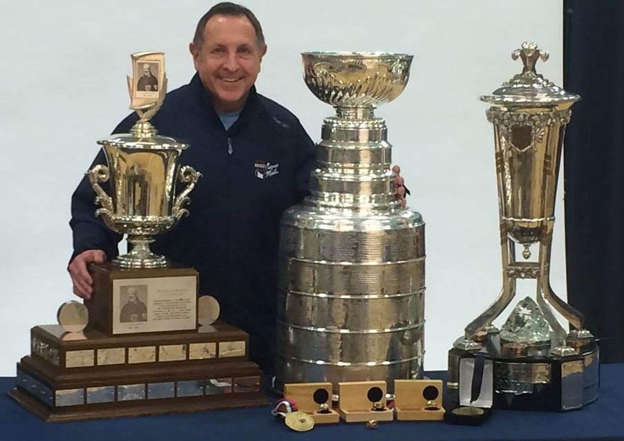 Rigaud reçoit la Coupe Stanley et Jacques Martin