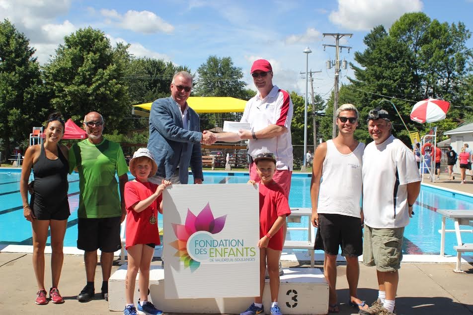 La Fondation des enfants de Vaudreuil-Soulanges reçoit 350 $ du Club Aquatique de Pincourt