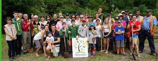 Le public est invité à planter des arbres avec la députée Lucie Charlebois à Sant-Lazare